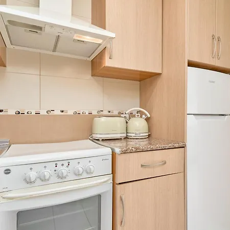 Large One Bed Apartamento *