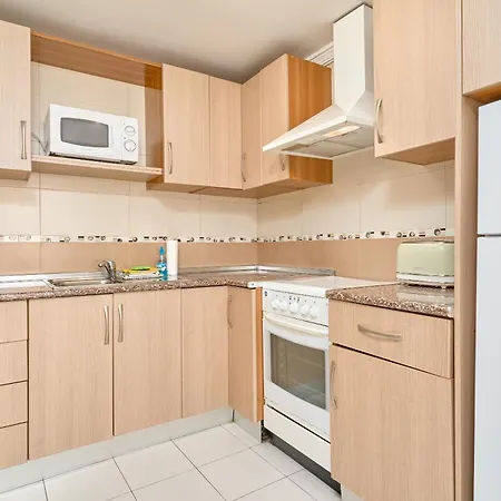 Large One Bed Apartamento