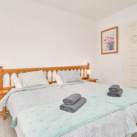 Large One Bed Apartment Nerja
